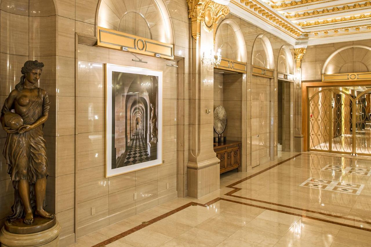 Lotte Hotel Seoel Buitenkant foto Interior of the hotel